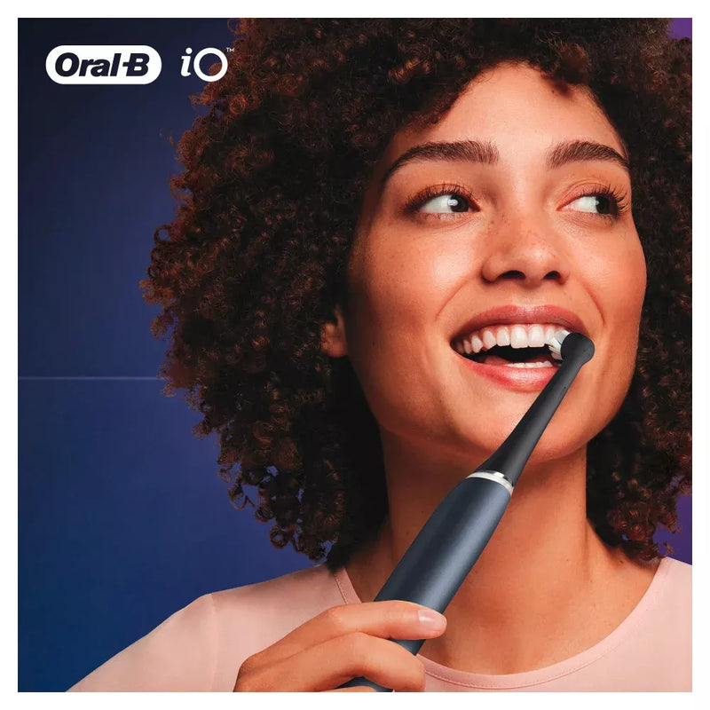 Oral-B Opzetborstels iO Ultimate Cleaning zwart, 4 stuks