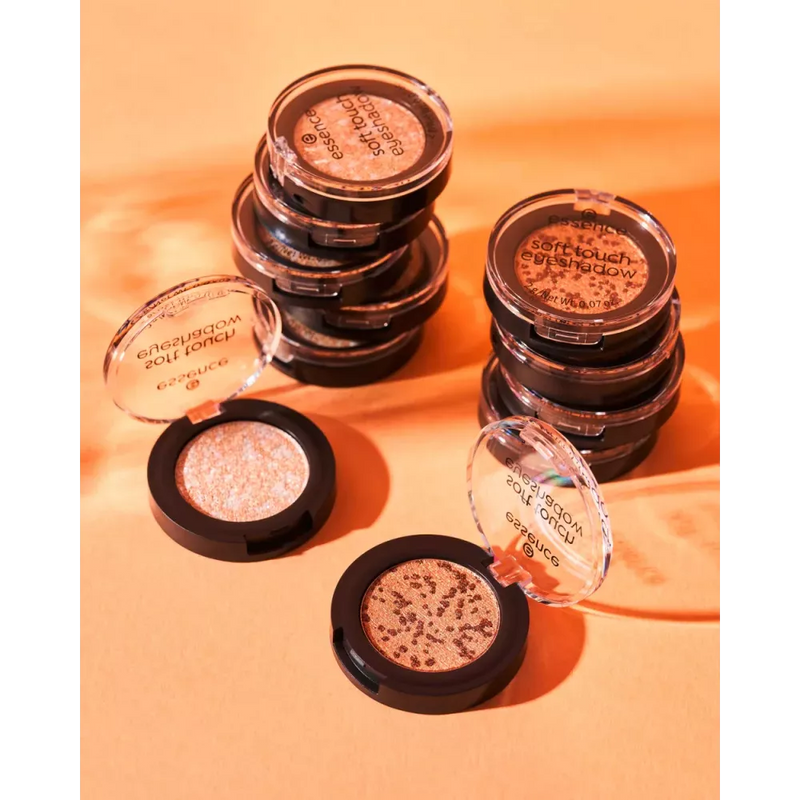 essence Oogschaduw- en Eyeliner Palette X Beauty Benzz Everyday Is A Mystery 01 Wie Zou Je Vandaag Willen Zijn, 2 g