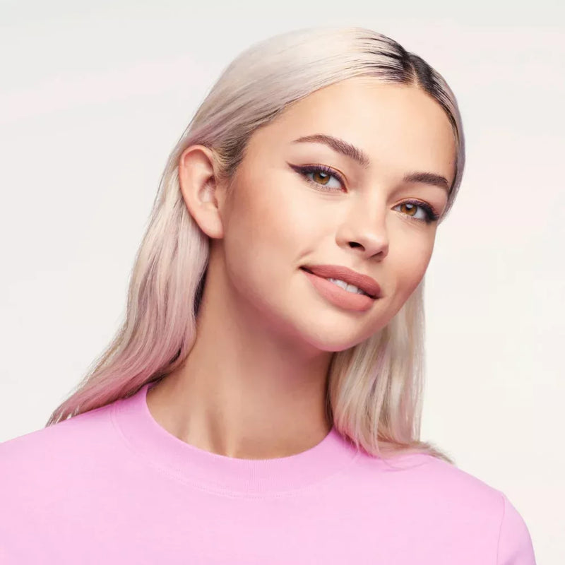 essence Lipstick Liquid 8h Matte 03 Zacht Beige, 2.5 ml