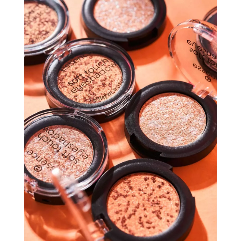 essence Oogschaduw- en Eyeliner Palette X Beauty Benzz Everyday Is A Mystery 01 Wie Zou Je Vandaag Willen Zijn, 2 g