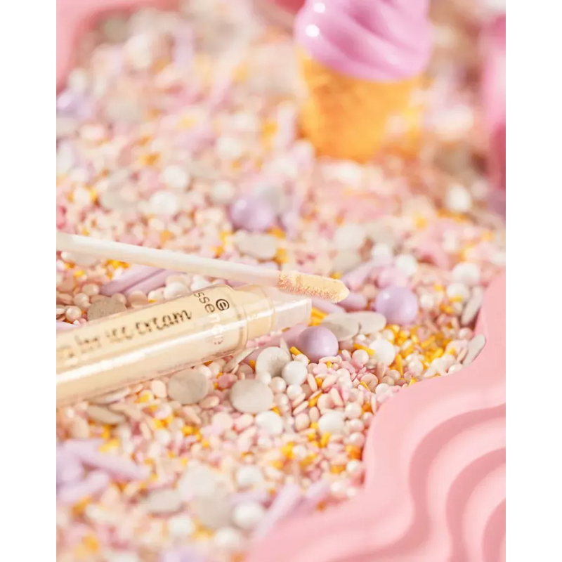 essence Lipverzorging Smeltend Voor IJs 02 Vanille-La-Liefde, 4 ml