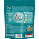 PURINA ONE Croquettes pour chat au saumon et aux céréales complètes, Adulte, 900 g